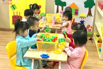 Giờ hoạt động của bé